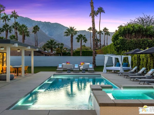 888 E El Conquistador, Palm Springs, CA 92262