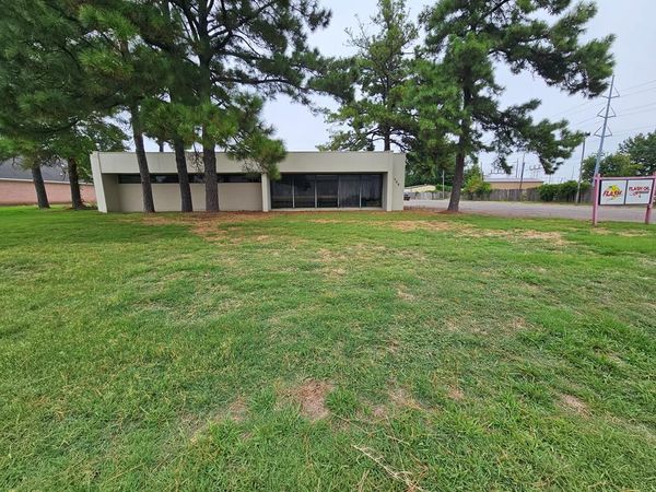 105 W Harrison Road, West Memphis, AR 72301