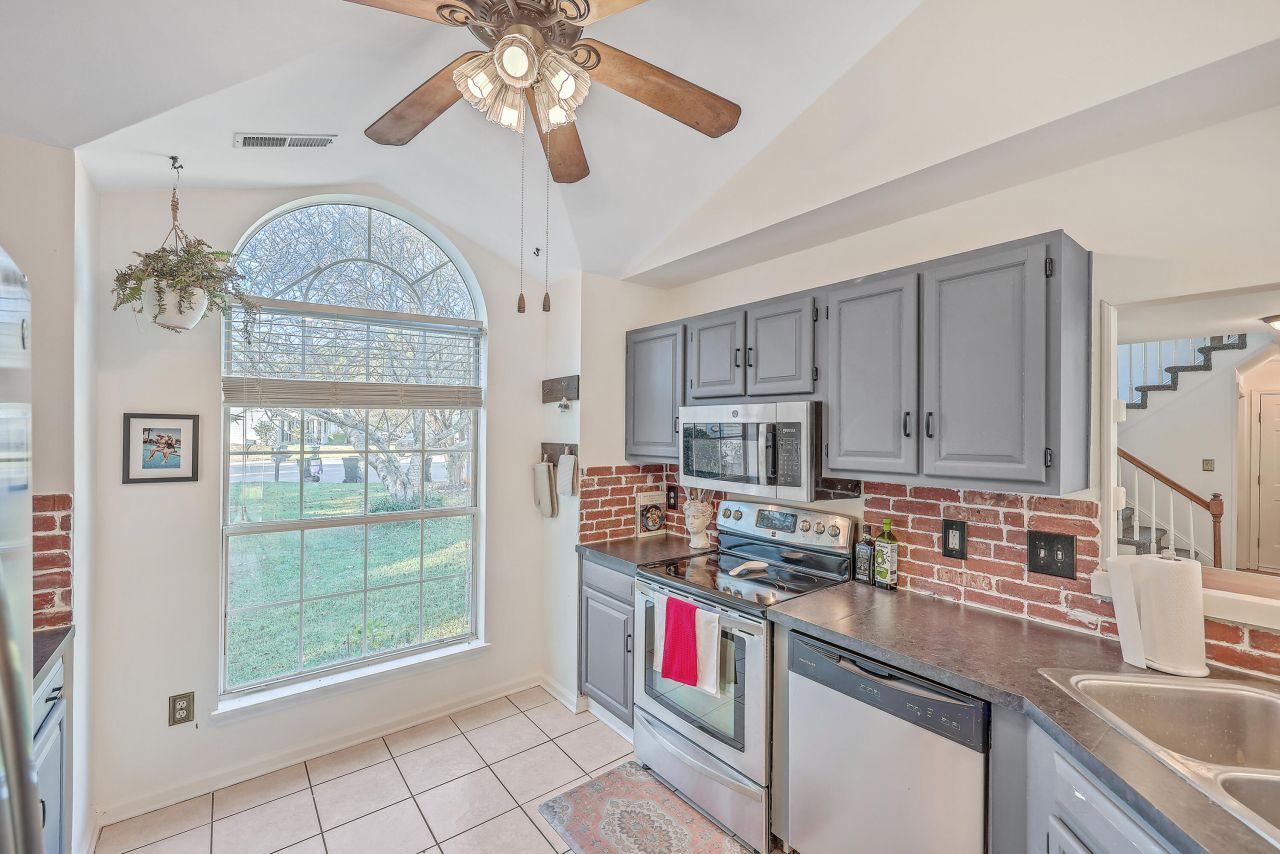 111 Jarett Road Photo 12