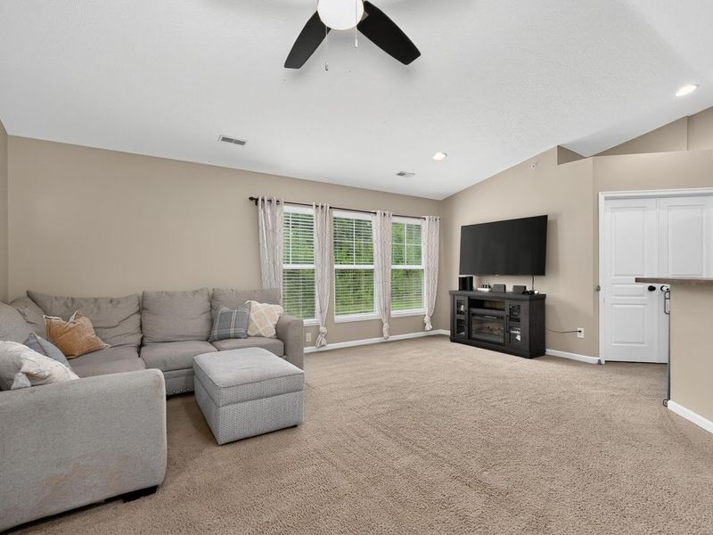 2539 Paragon Mill Drive, Unit 16-305, Burlington, KY 41005 Photo 3