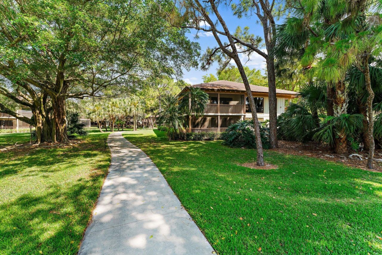 527 Brackenwood Place, Palm Beach Gardens, FL 33418 Photo