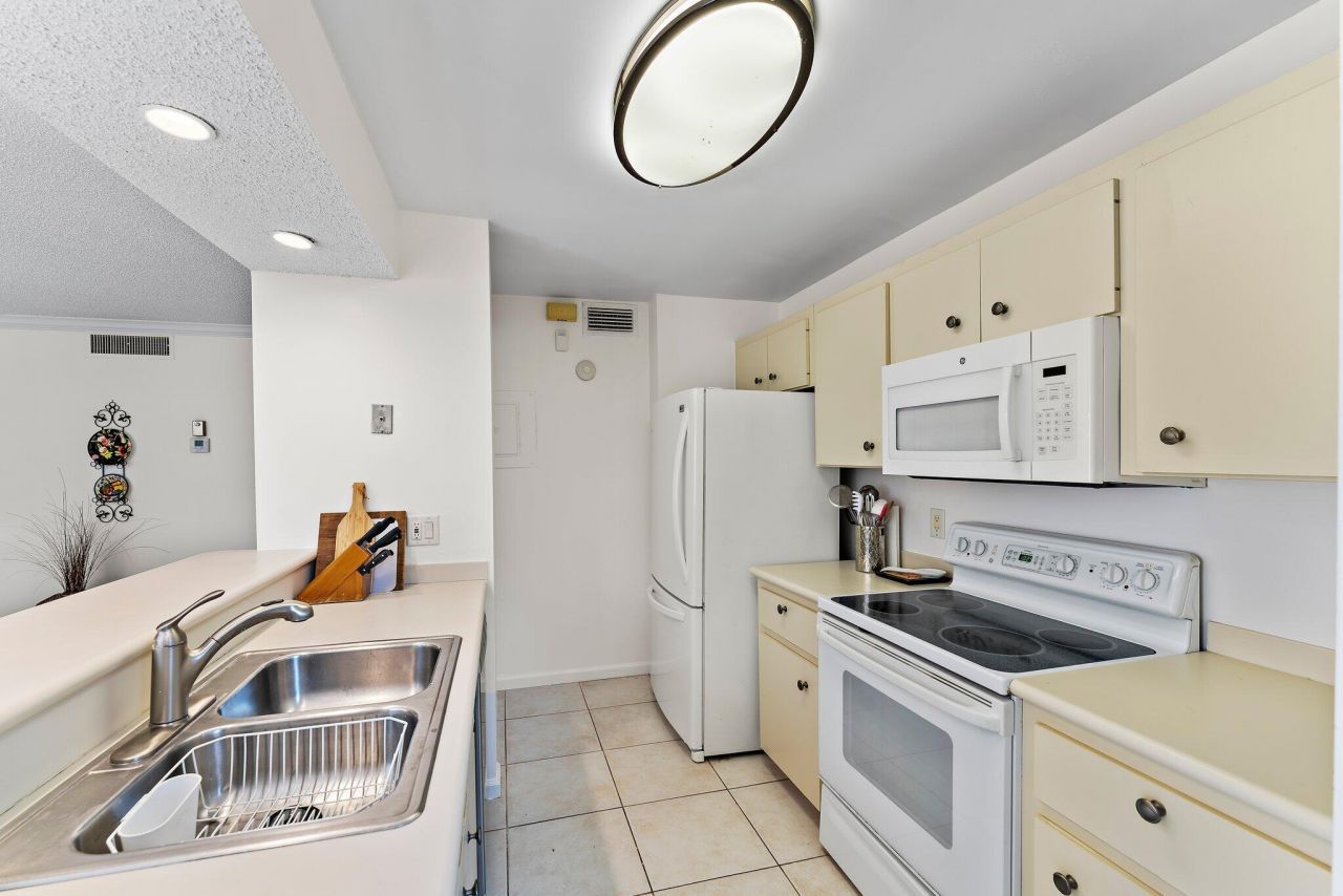 527 Brackenwood Place, Palm Beach Gardens, FL 33418 Photo