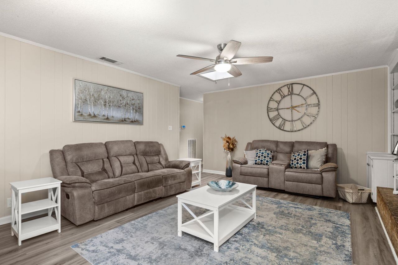 140 Franklin Circle Photo 12