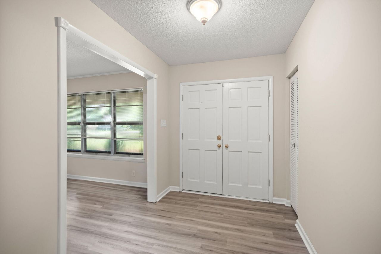 140 Franklin Circle Photo 6