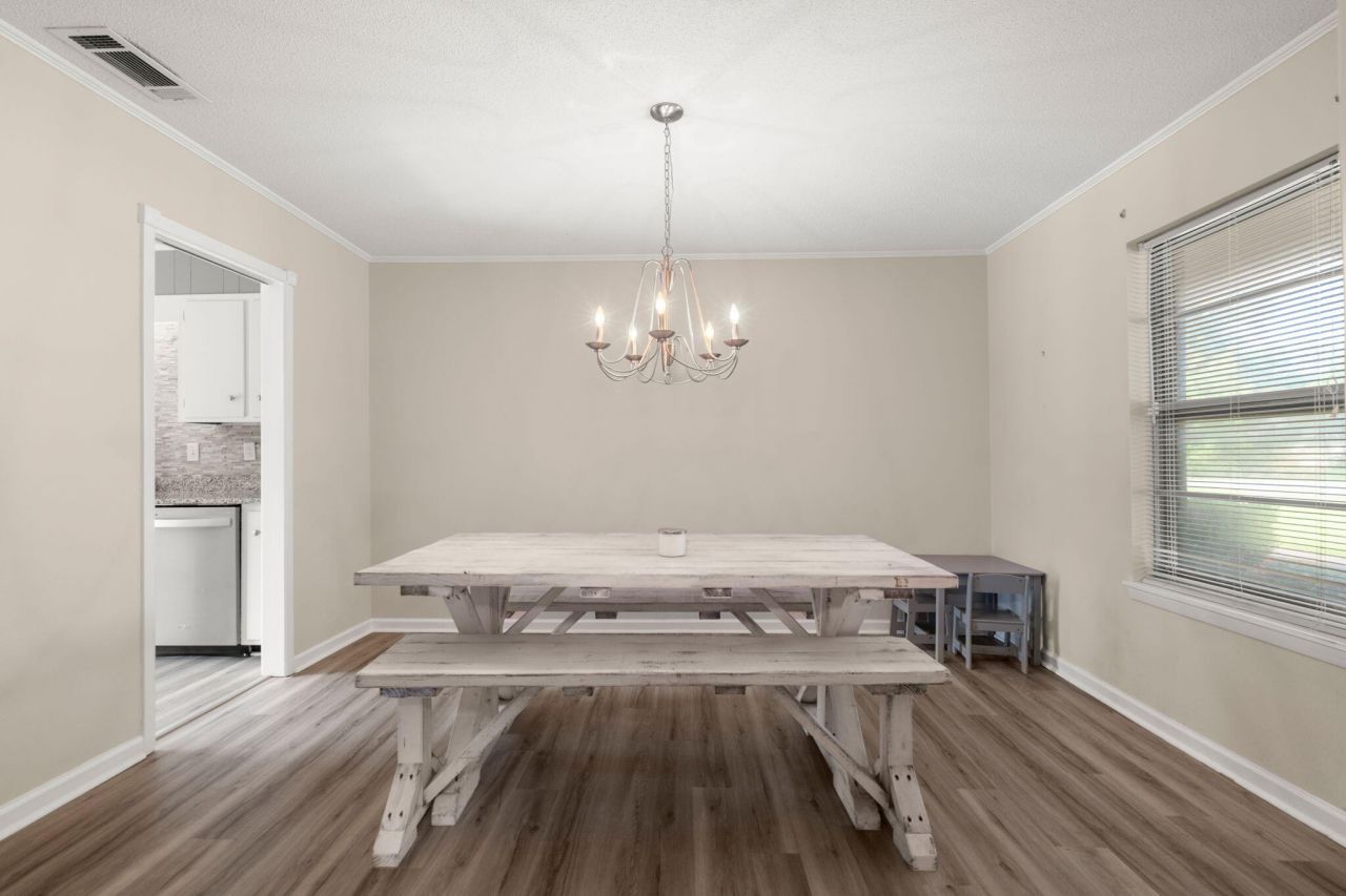 140 Franklin Circle Photo 9