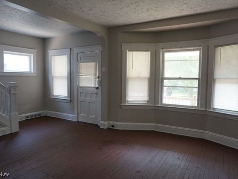 2056 W 91st Street, Cleveland, OH 44102 Photo 3