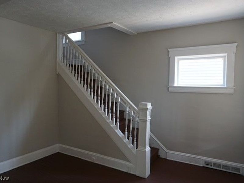 2056 W 91st Street, Cleveland, OH 44102 Photo 4