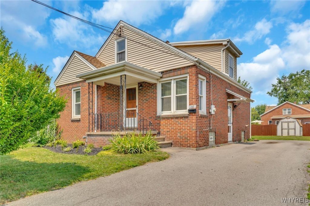 147 Madison Avenue, Buffalo, NY 14219 Main Photo