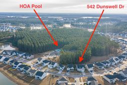 542 Dunswell Drive photo 4