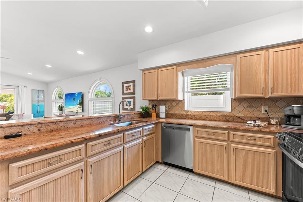 690 100th Ave N, Naples, FL 34108 Photo