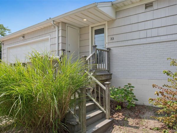 33 Beach Road, Laurel, NY 11948