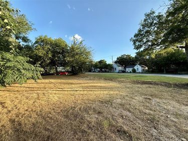 1305 Waterman Street, Fort Worth, TX 76102