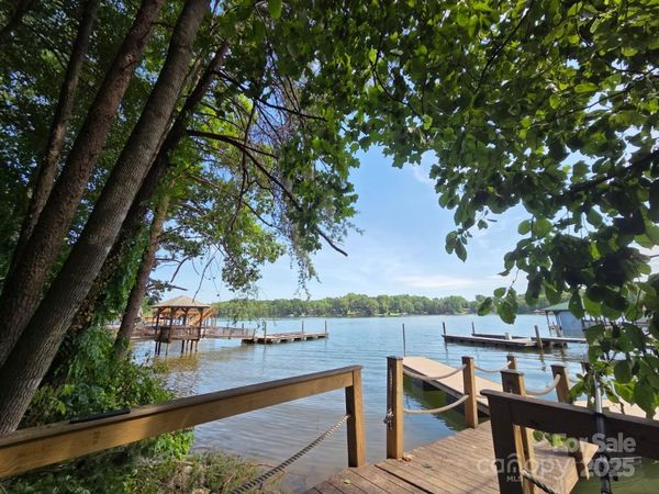 7326 Right Angle Street, Sherrills Ford, NC 28673