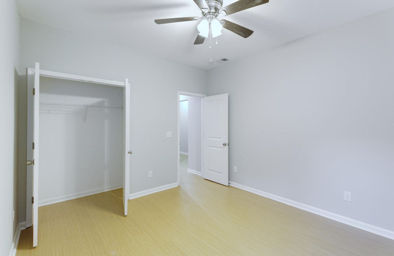 205 W Pine Street Photo 23