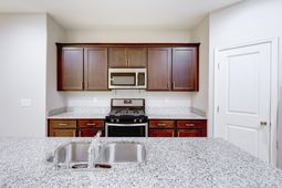 205 W Pine Street photo 4