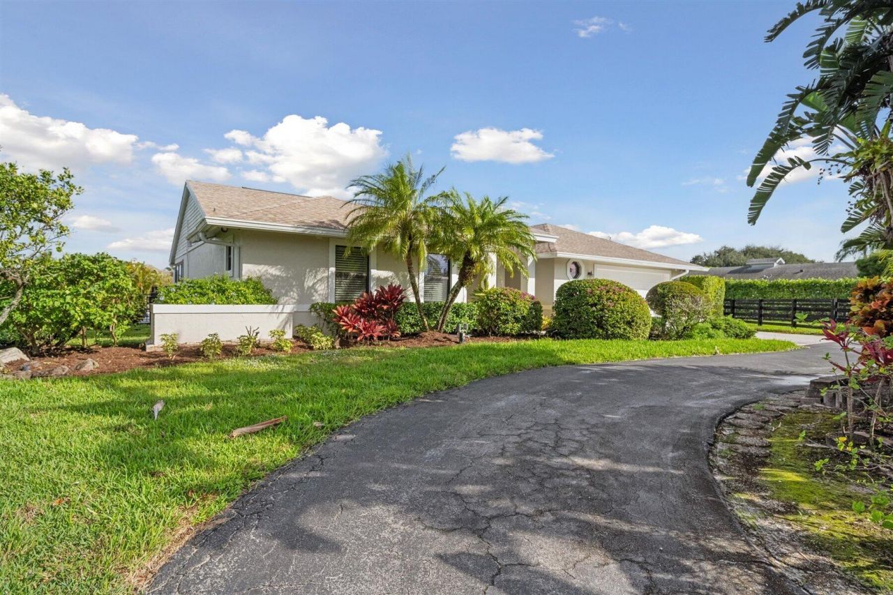 2904 Appaloosa Trail, Wellington, FL 33414 Photo