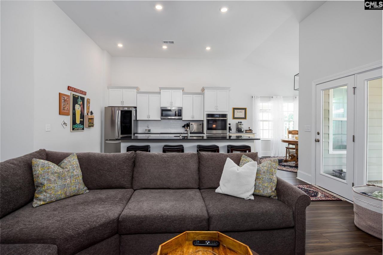 290 Tweng Trail Photo 12