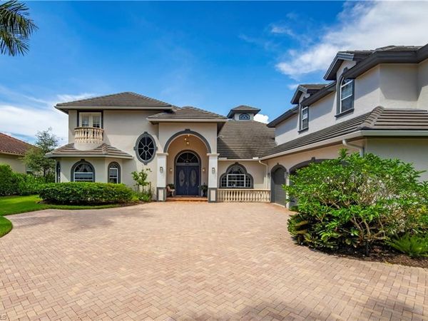 649 Bow Line DR, NAPLES, FL 34103