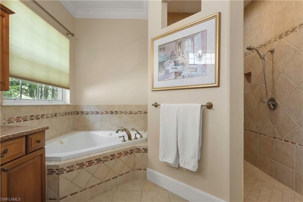 649 Bow Line Dr, Naples, FL 34103 Photo