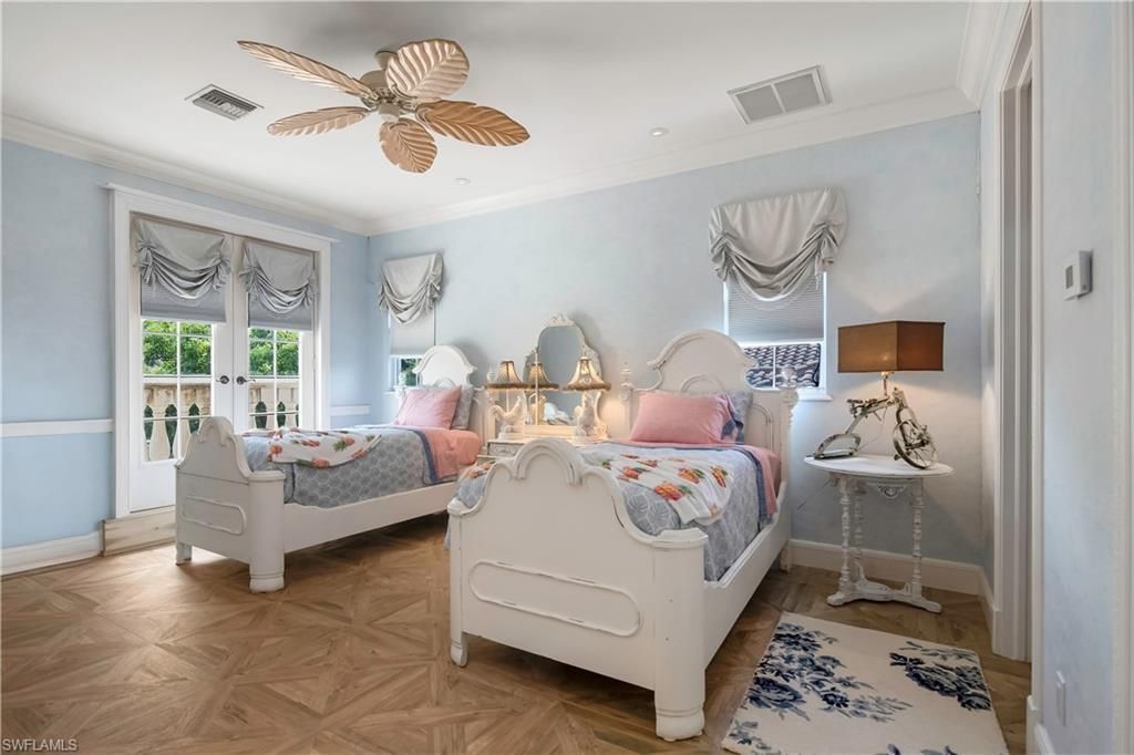 649 Bow Line Dr, Naples, FL 34103 Photo