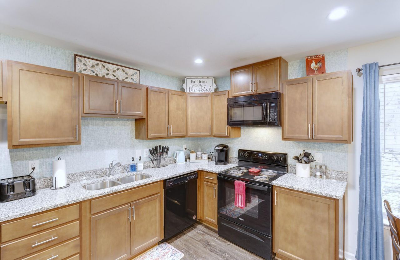 127 Fripp Lane Photo 11