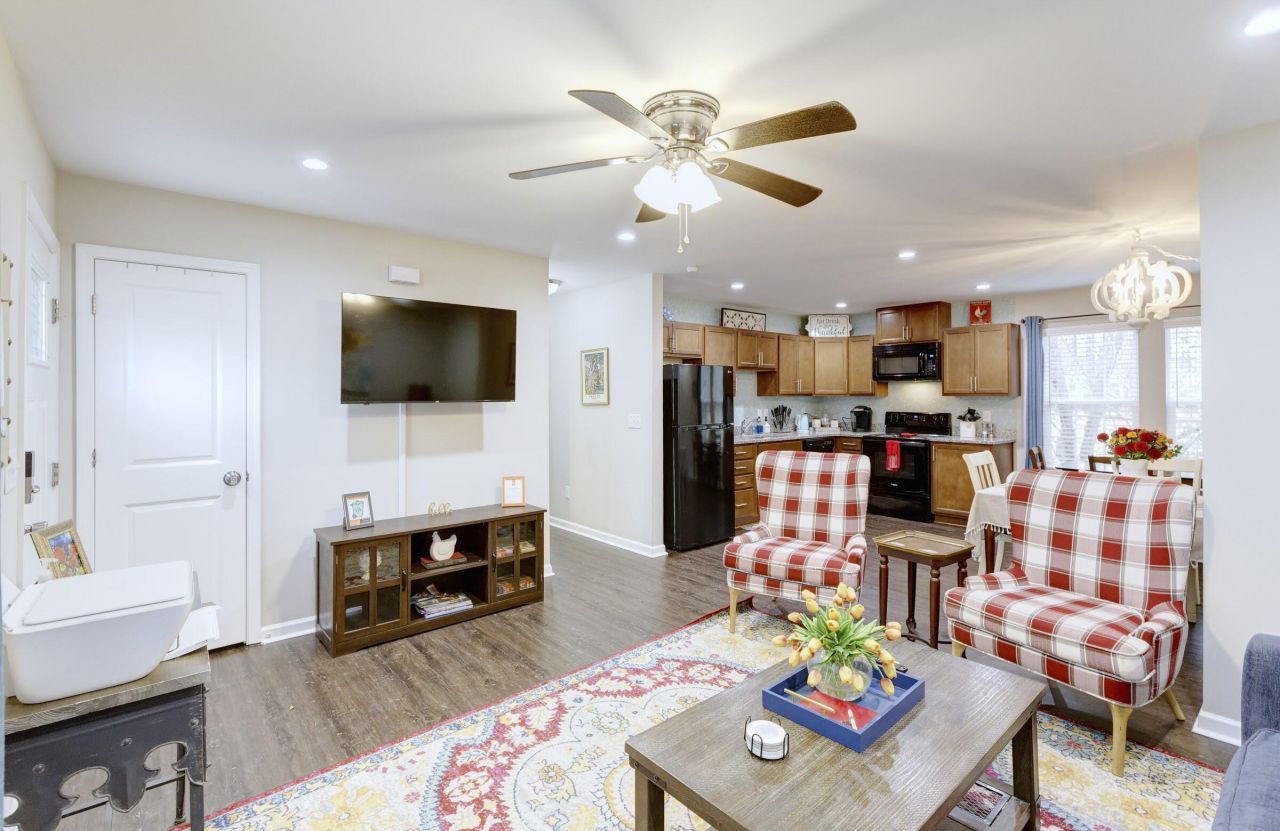 127 Fripp Lane Photo 4