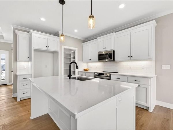 25042 W 94th Terrace, Lenexa, KS 66227