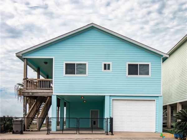214 E Bay Avenue, Seadrift, TX 77983