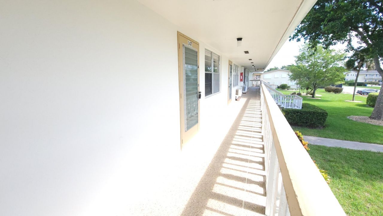 147 Bedford F, West Palm Beach, FL 33417 Photo
