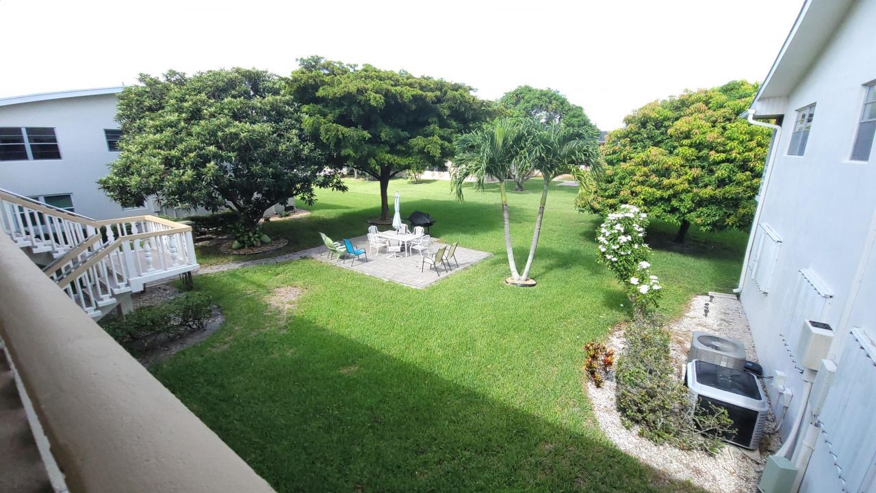 147 Bedford F, West Palm Beach, FL 33417 Photo