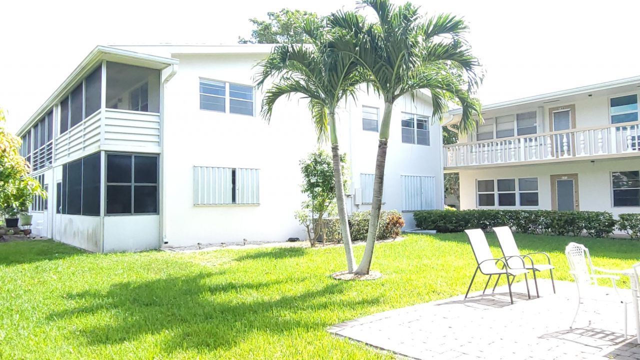 147 Bedford F, West Palm Beach, FL 33417 Photo