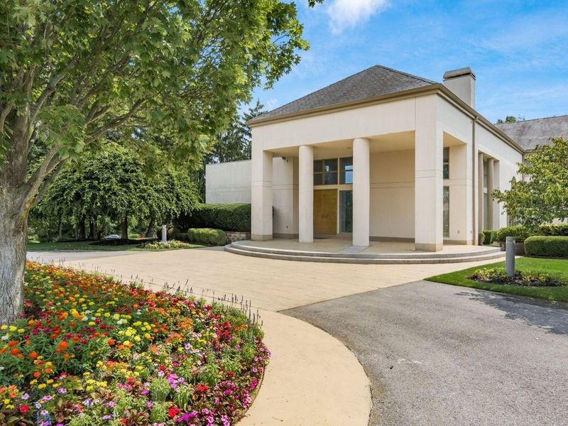 8565 Dunsinane Drive, Dublin, OH 43017 Photo 3