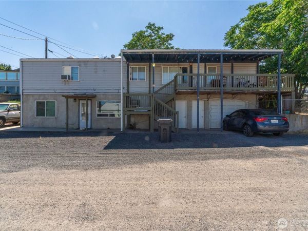 103 Seaton Avenue, Grand Coulee, WA 99133