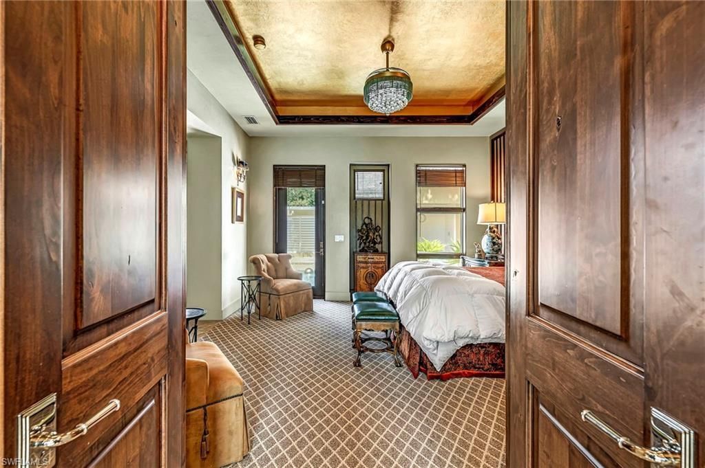 6908 Lone Oak Blvd, Naples, FL 34109 Photo