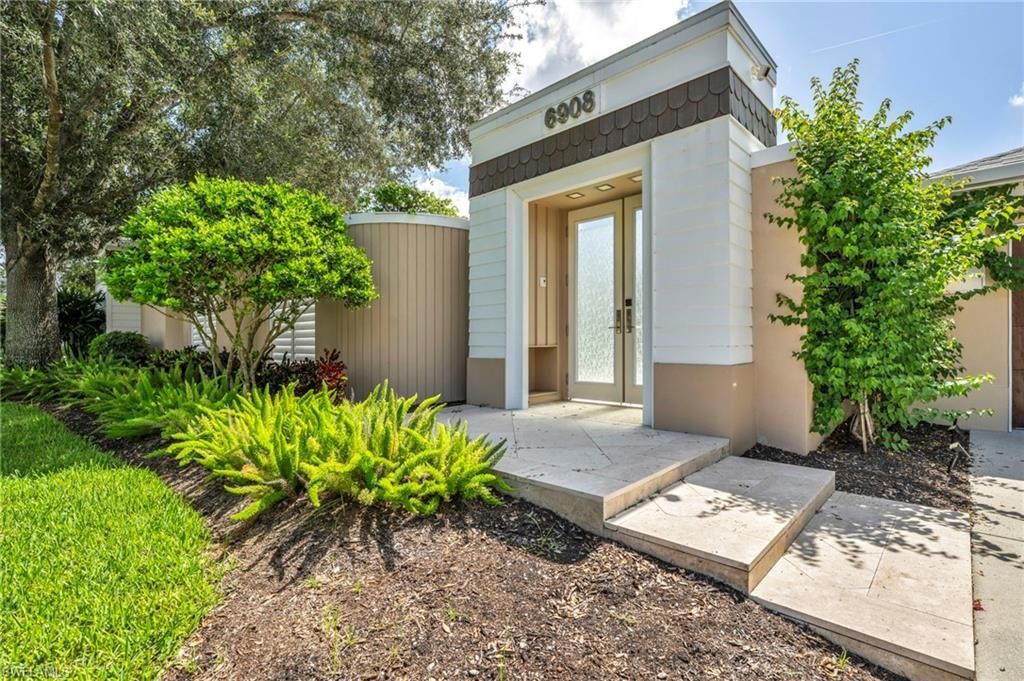 6908 Lone Oak Blvd, Naples, FL 34109 Photo