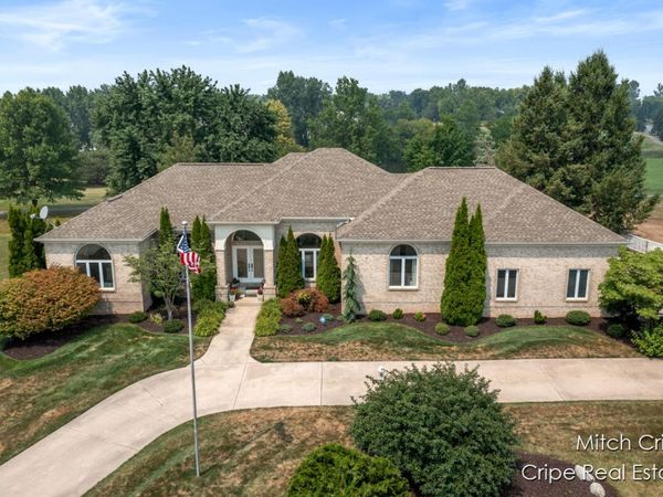 1527 Fairwood Court SE, Caledonia, MI 49316