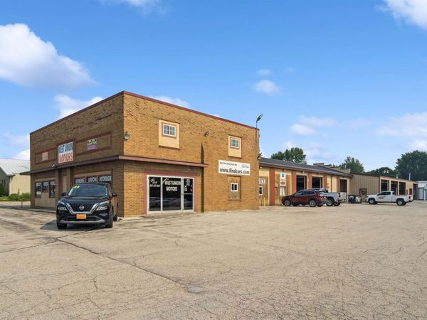 409 W Bradford Street, West Union, IA 52175