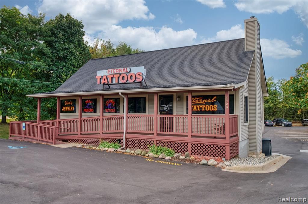 2426 E Grand River Avenue, Howell, MI 48843 Main Photo