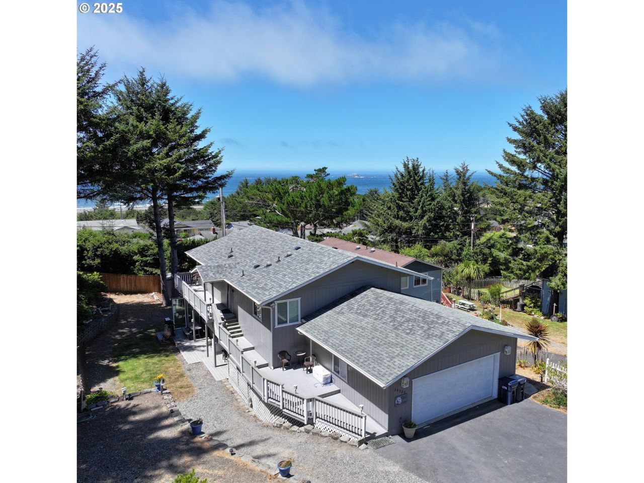 30320 Hillside Ter, Gold Beach, OR 97444 Main Photo
