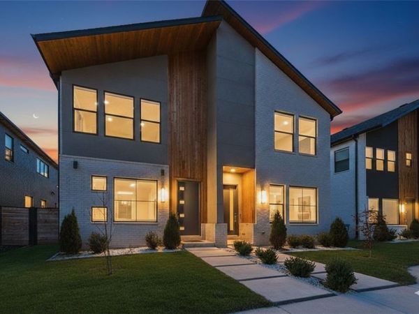 1143 NE Monroe Street, Bentonville, AR 72712