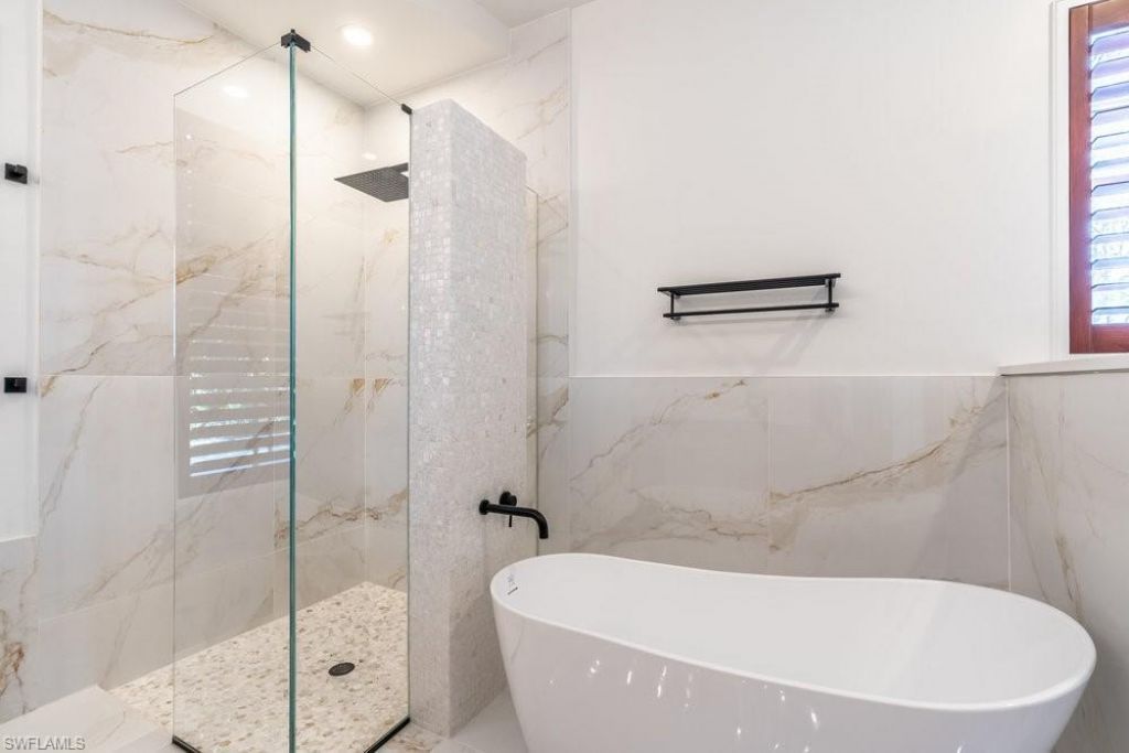 1160 8th St S, Naples, FL 34102 Photo