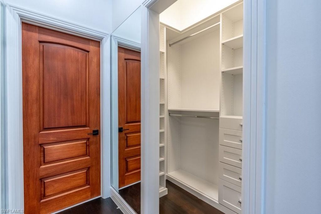 1160 8th St S, Naples, FL 34102 Photo