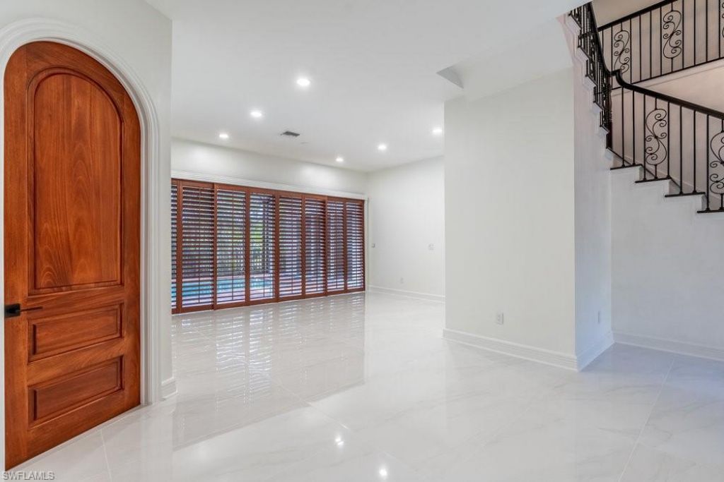 1160 8th St S, Naples, FL 34102 Photo