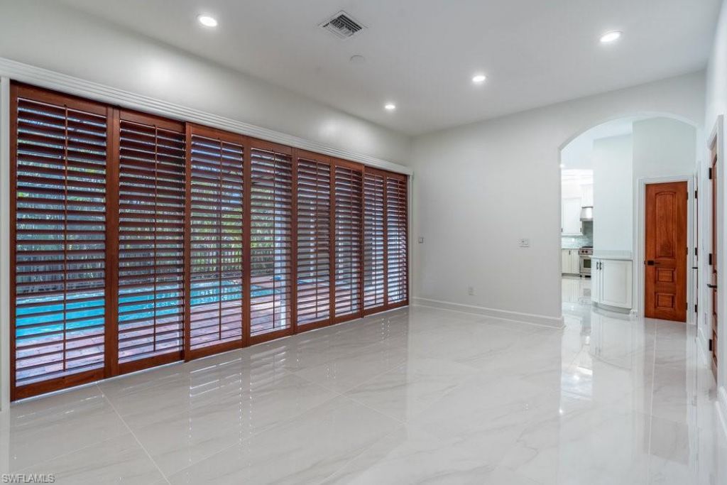 1160 8th St S, Naples, FL 34102 Photo