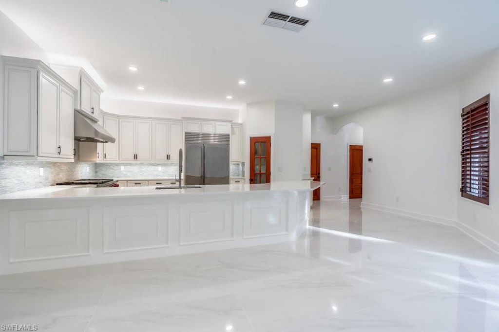 1160 8th St S, Naples, FL 34102 Photo