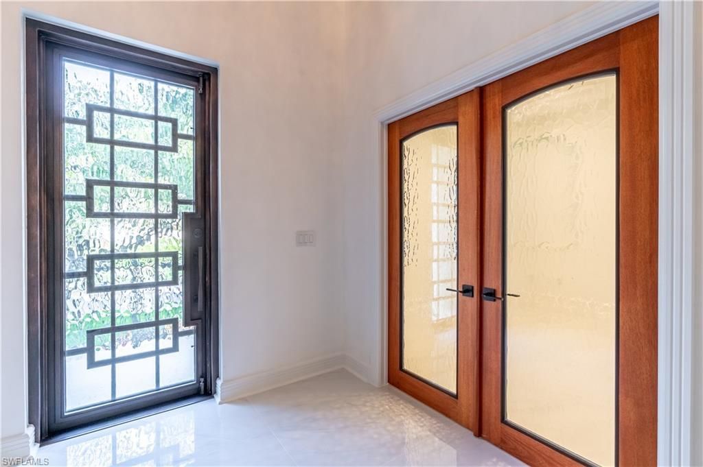 1160 8th St S, Naples, FL 34102 Photo