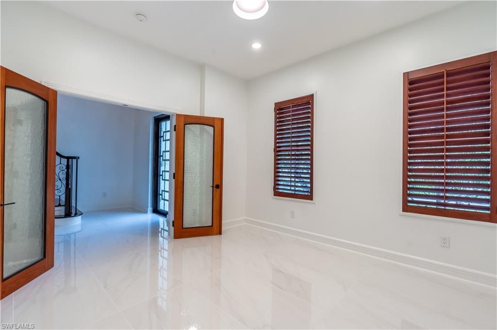 1160 8th St S, Naples, FL 34102 Photo