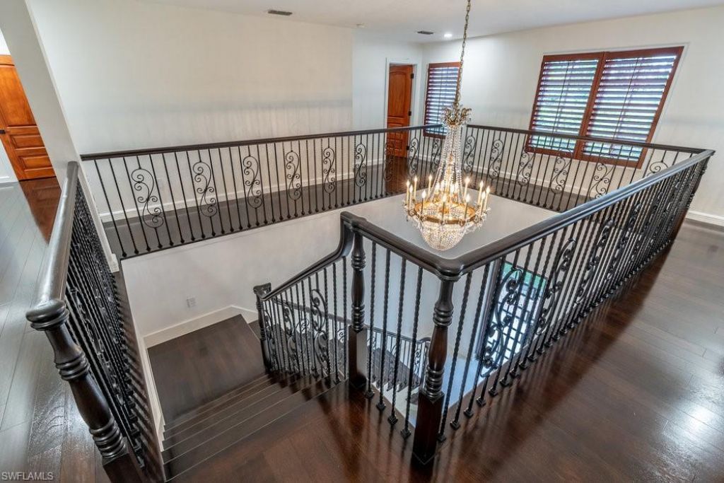 1160 8th St S, Naples, FL 34102 Photo