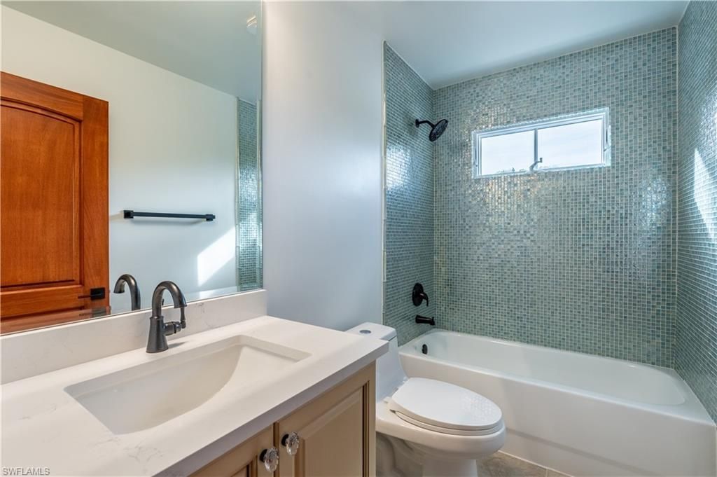 1160 8th St S, Naples, FL 34102 Photo