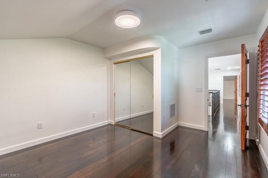 1160 8th St S, Naples, FL 34102 Photo